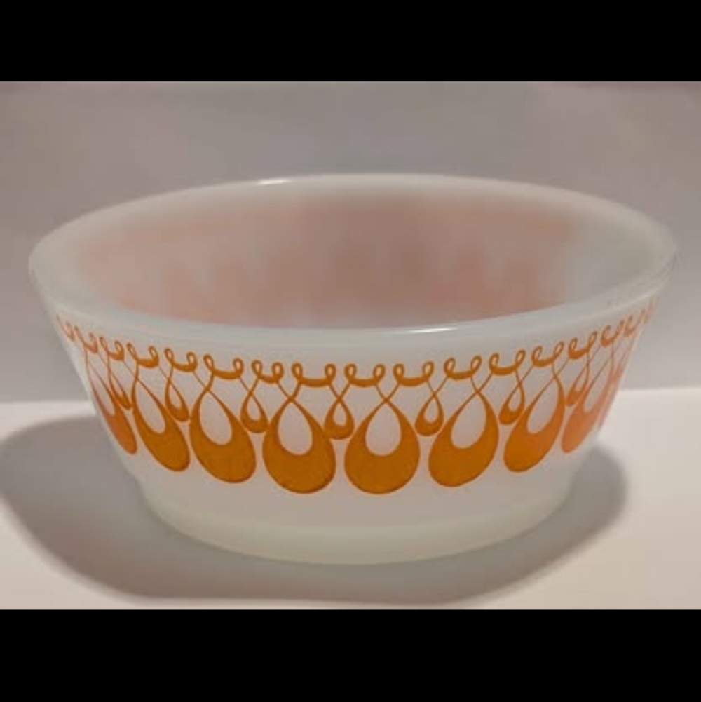 Vintage Fire King Orange Atomic Loop Pattern Cereal Bowl - HTF Pattern!